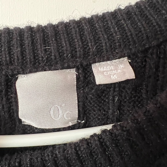 OC Style Sweater with feathers and gems - Picture 2 of 4